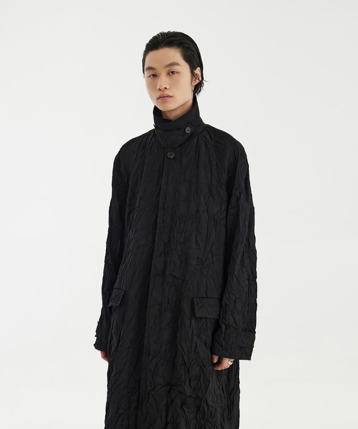 유스(YOUTH) Cut-Off Mac Coat - Black Creased