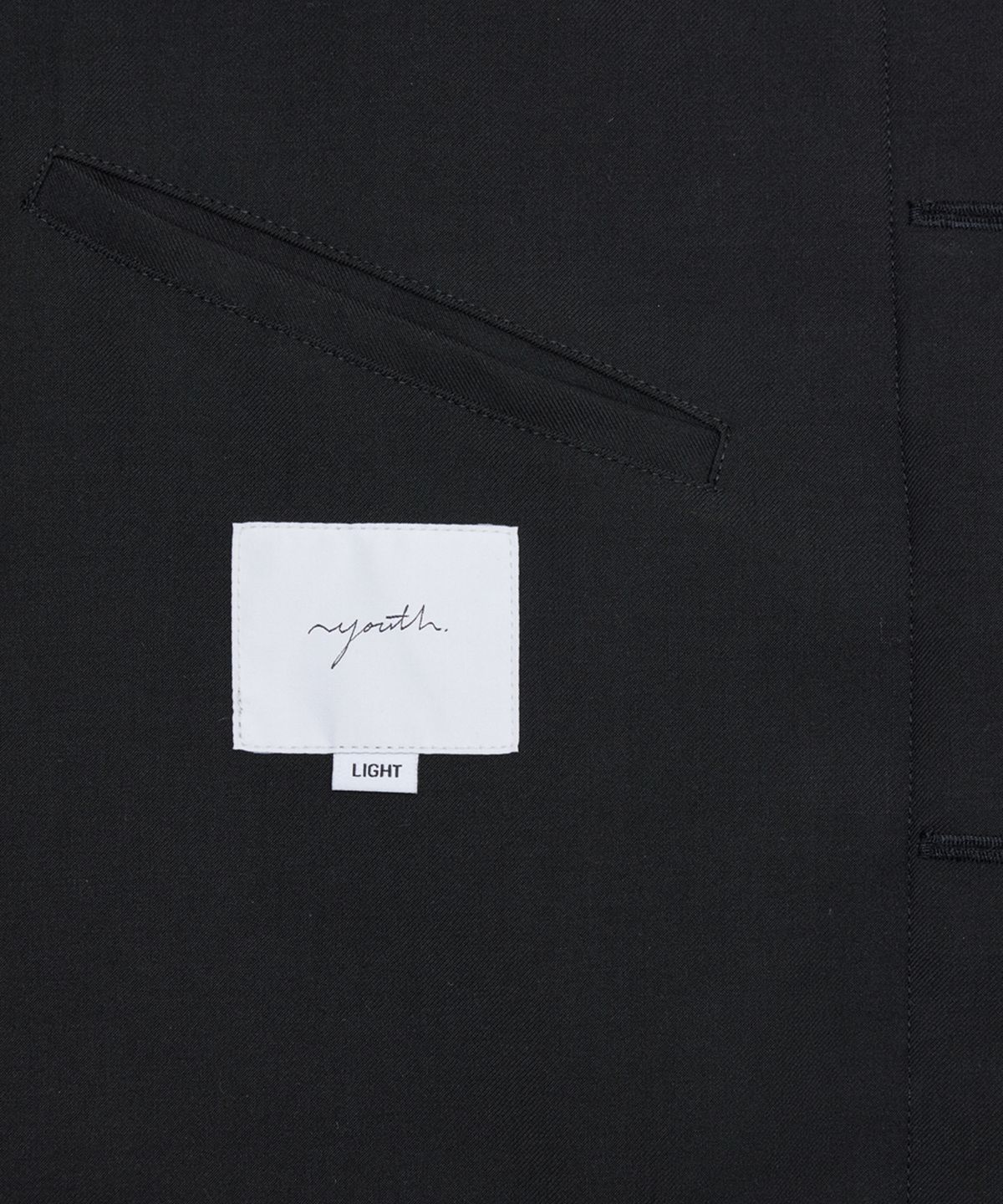 유스(YOUTH) Cut-Off Mac Coat - Black Creased