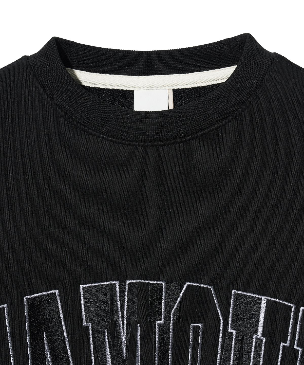 다이아몬드 레이라(DIAMOND LAYLA) LAMOUR Big Embroidery Stitch Sweatshirt T87  Black