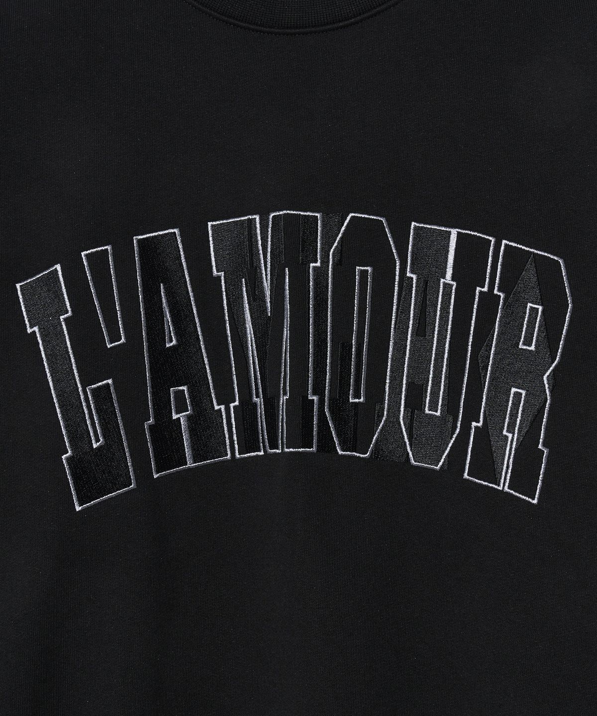 다이아몬드 레이라(DIAMOND LAYLA) LAMOUR Big Embroidery Stitch Sweatshirt T87  Black