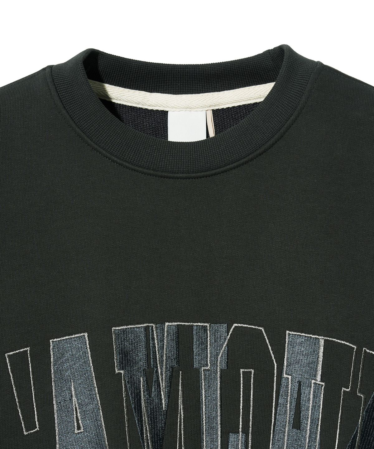 다이아몬드 레이라(DIAMOND LAYLA) [CROP] LAMOUR Big Embroidery Stitch Sweatshirt T87  Charcoal