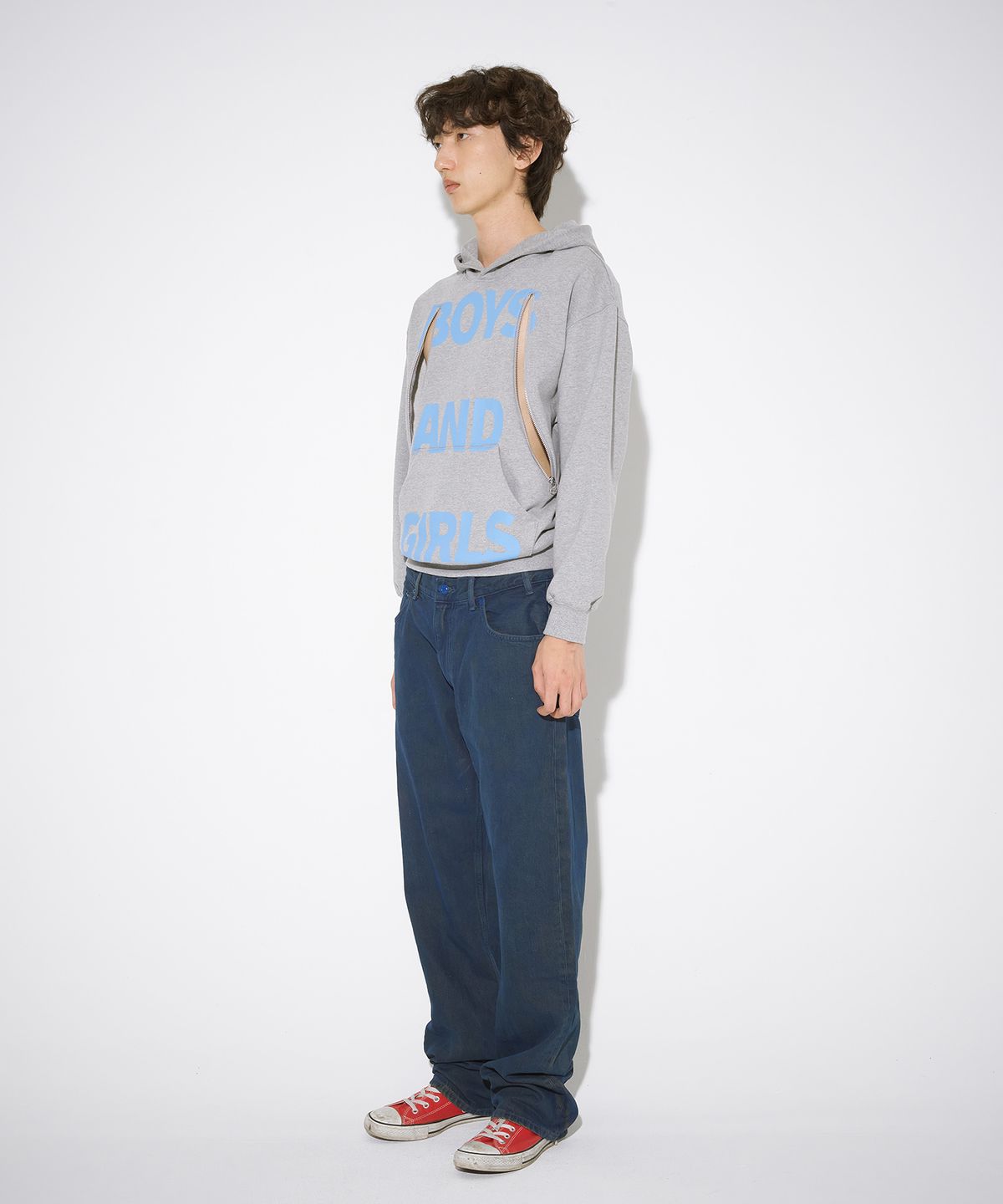 더뮤지엄비지터(THEMUSEUMVISITOR) BNG PRINTED CURVERD ZIPPER HOODY (GREY)