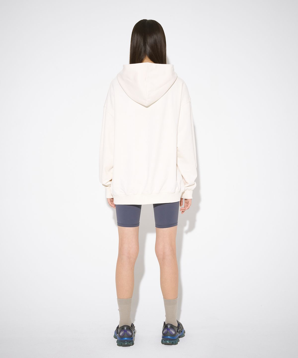 더뮤지엄비지터(THEMUSEUMVISITOR) BNG PRINTED CURVERD ZIPPER HOODY (IVORY)