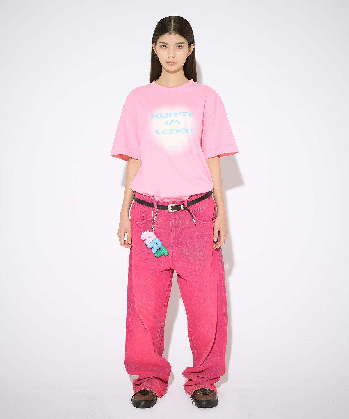 더뮤지엄비지터(THEMUSEUMVISITOR) KUNST HEART PRINTED T-SHIRTS (PINK)