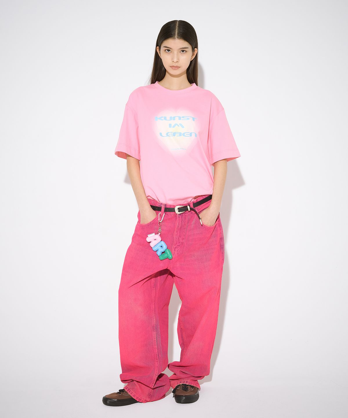 더뮤지엄비지터(THEMUSEUMVISITOR) KUNST HEART PRINTED T-SHIRTS (PINK)