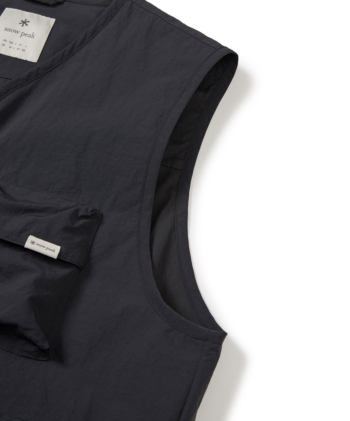 스노우피크 어패럴(SNOWPEAK APPAREL) 캠플 유틸리티 베스트 Dark Charcoal (S24SMCVE10)