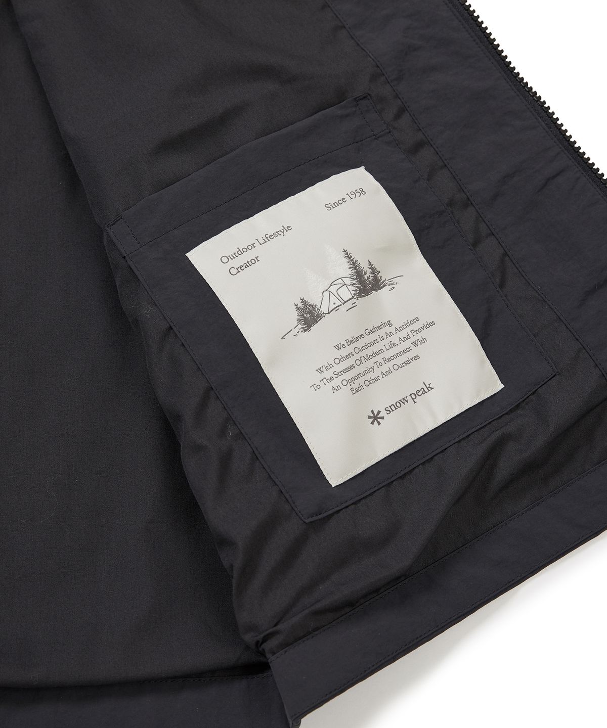 스노우피크 어패럴(SNOWPEAK APPAREL) 캠플 유틸리티 베스트 Dark Charcoal (S24SMCVE10)