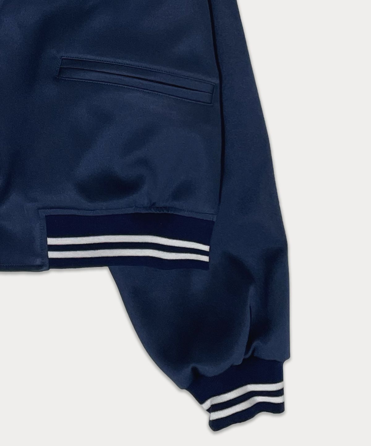 썸웨어버터(SOMEWHEREBUTTER) Satin varsity jacket - navy