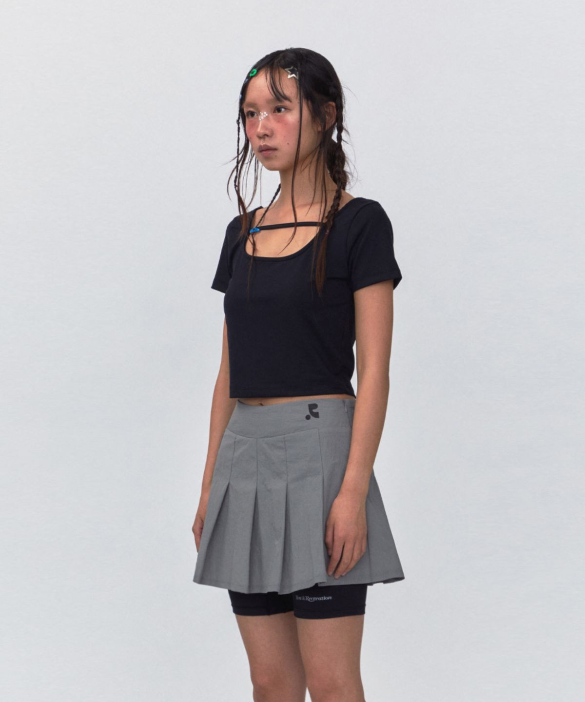 레스트앤레크레이션(REST&RECREATION) RR STRAP CROP TOP_BLACK