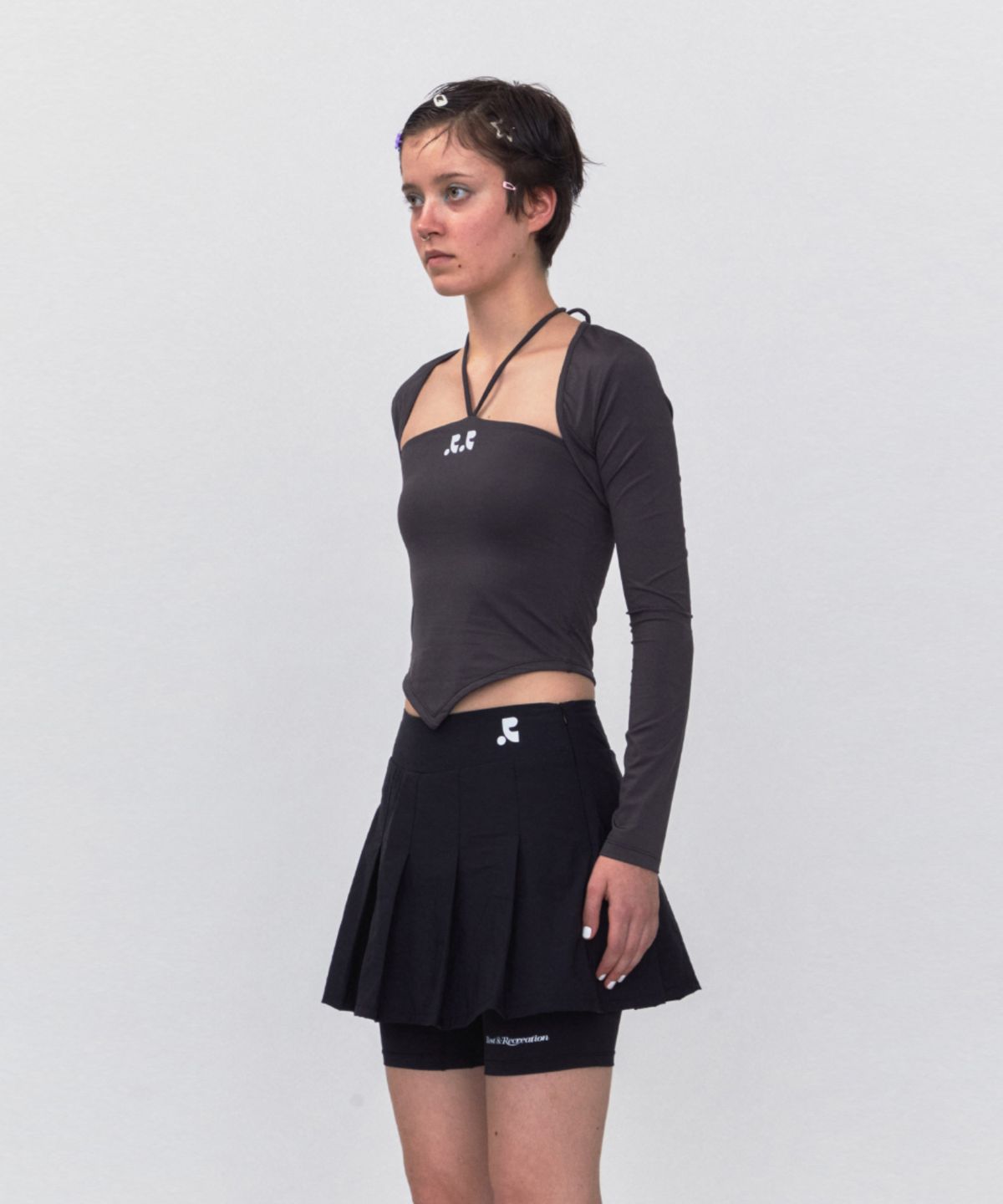 레스트앤레크레이션(REST&RECREATION) RR BOLERO + HALTER TOP_CHARCOAL