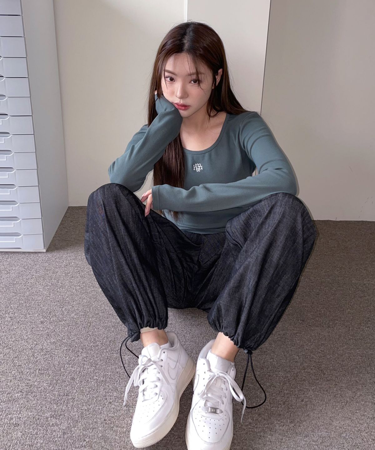 무아무아(MUAHMUAH) 스티치 유넥 코튼스판 긴팔티 [5color]