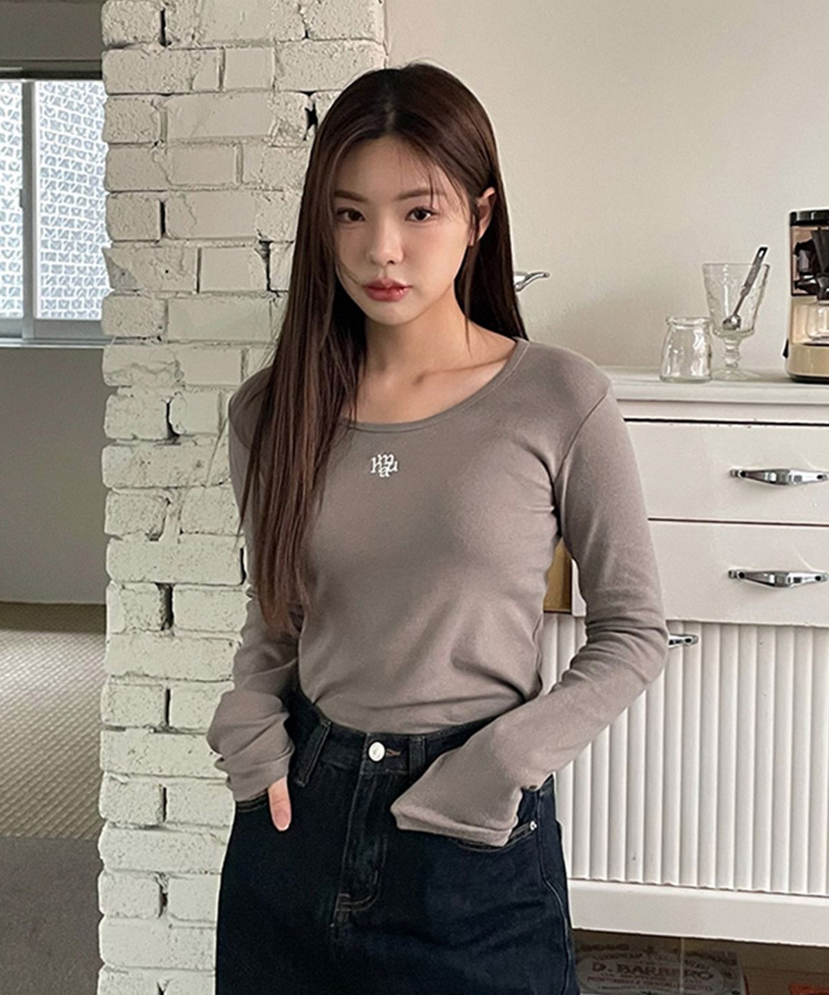 무아무아(MUAHMUAH) 스티치 유넥 코튼스판 긴팔티 [5color]