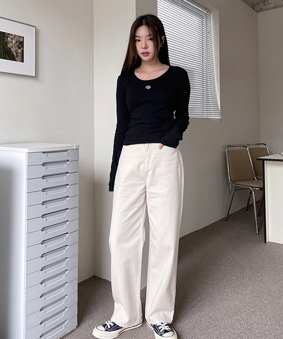 무아무아(MUAHMUAH) 스티치 유넥 코튼스판 긴팔티 [5color]
