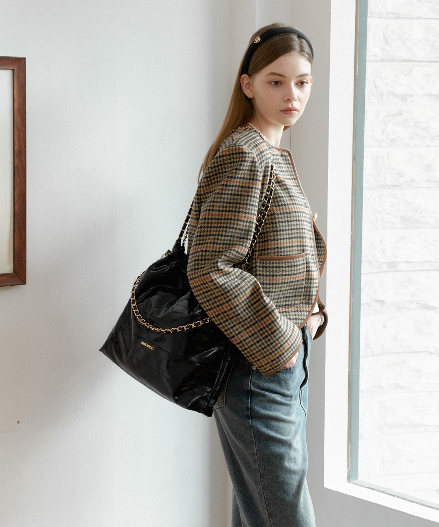 MUSINSA | ANOETIC ANC DRAW CHAIN SHOULDER BAG_BLACK