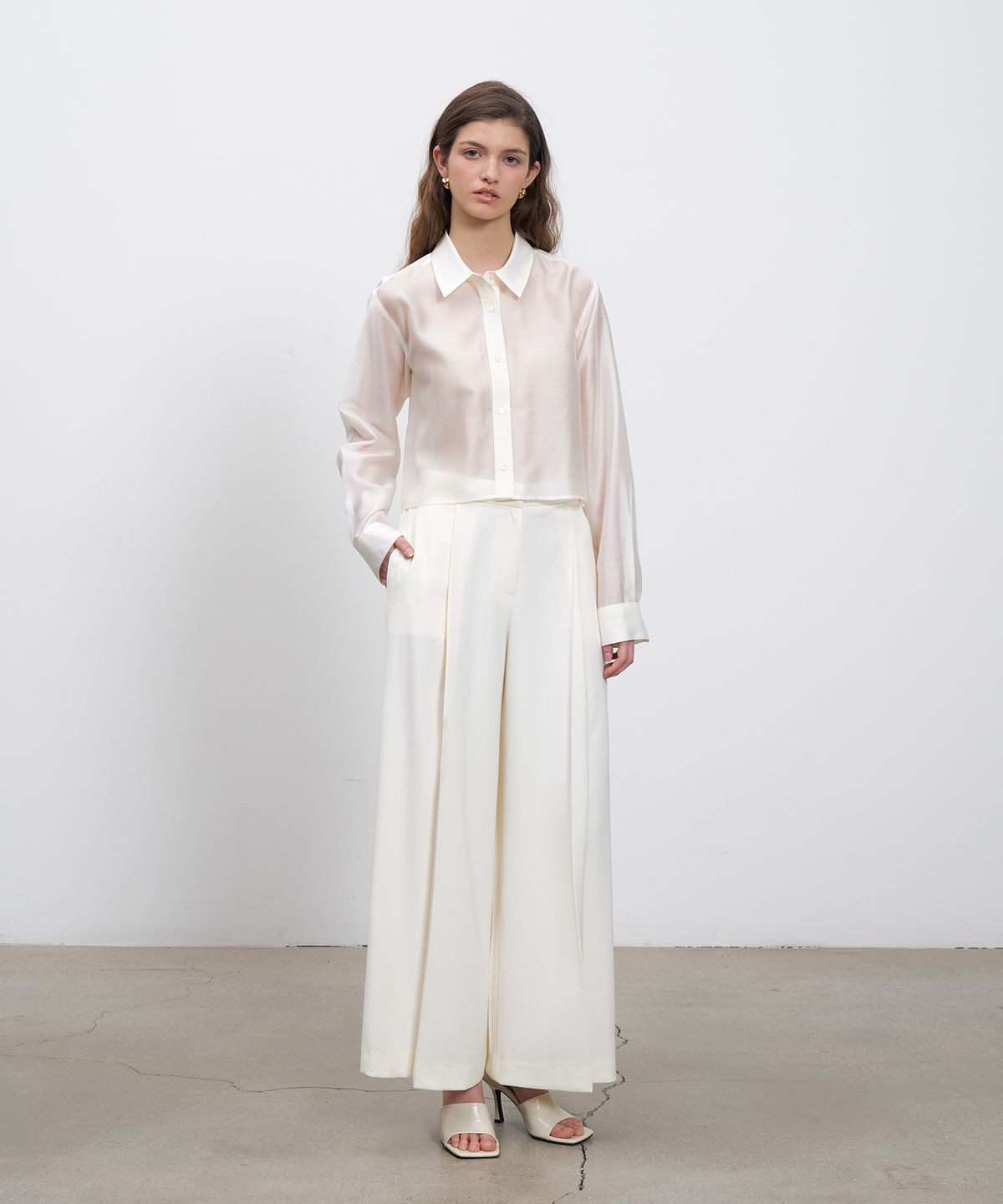 르네제이(RENEJ) Mac Pleated Wide Trousers