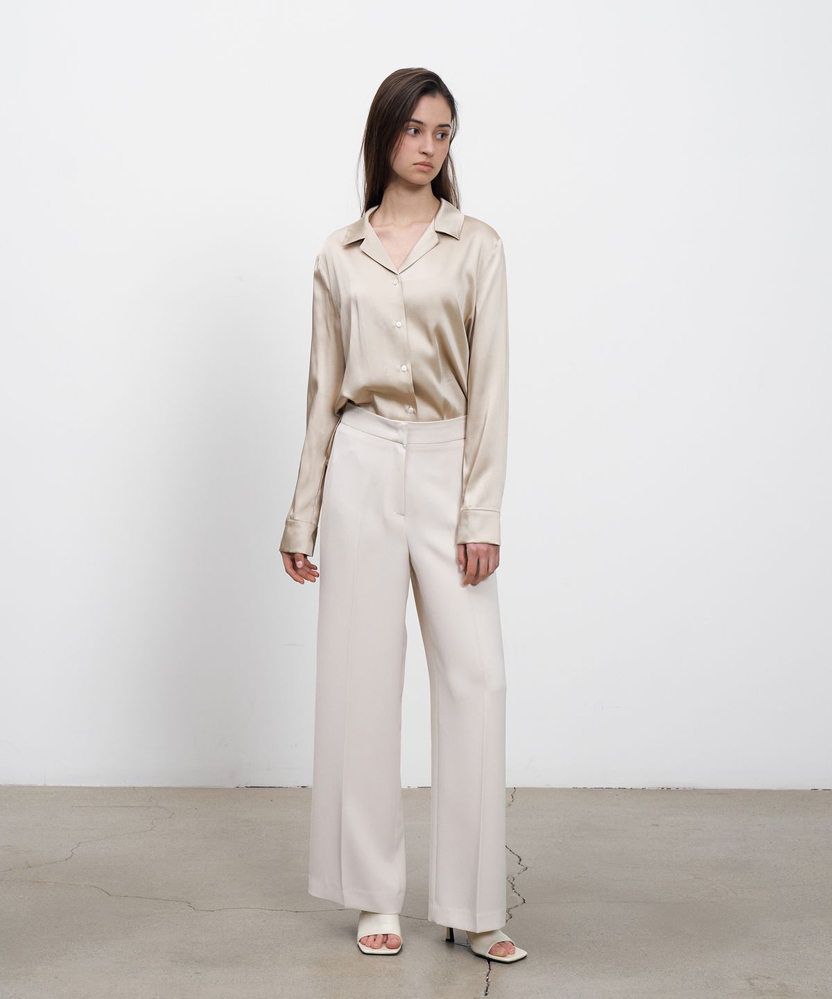 르네제이(RENEJ) Essential Semi Wide Trousers