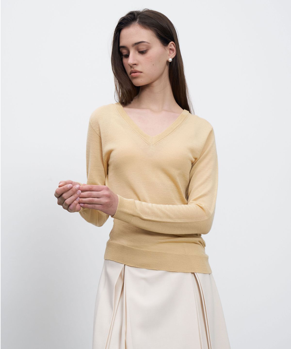 르네제이(RENEJ) V Neck Shirring Knit