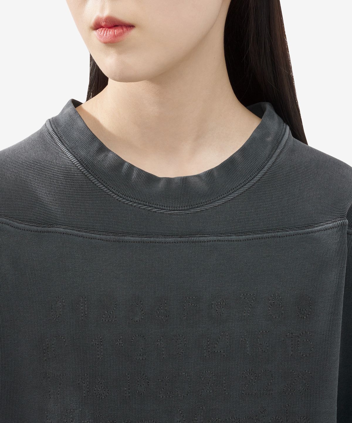 메종 마르지엘라(MAISON MARGIELA) 넘버 로고 언발란스 맨투맨 - 블랙 / S51GU0129S24650900