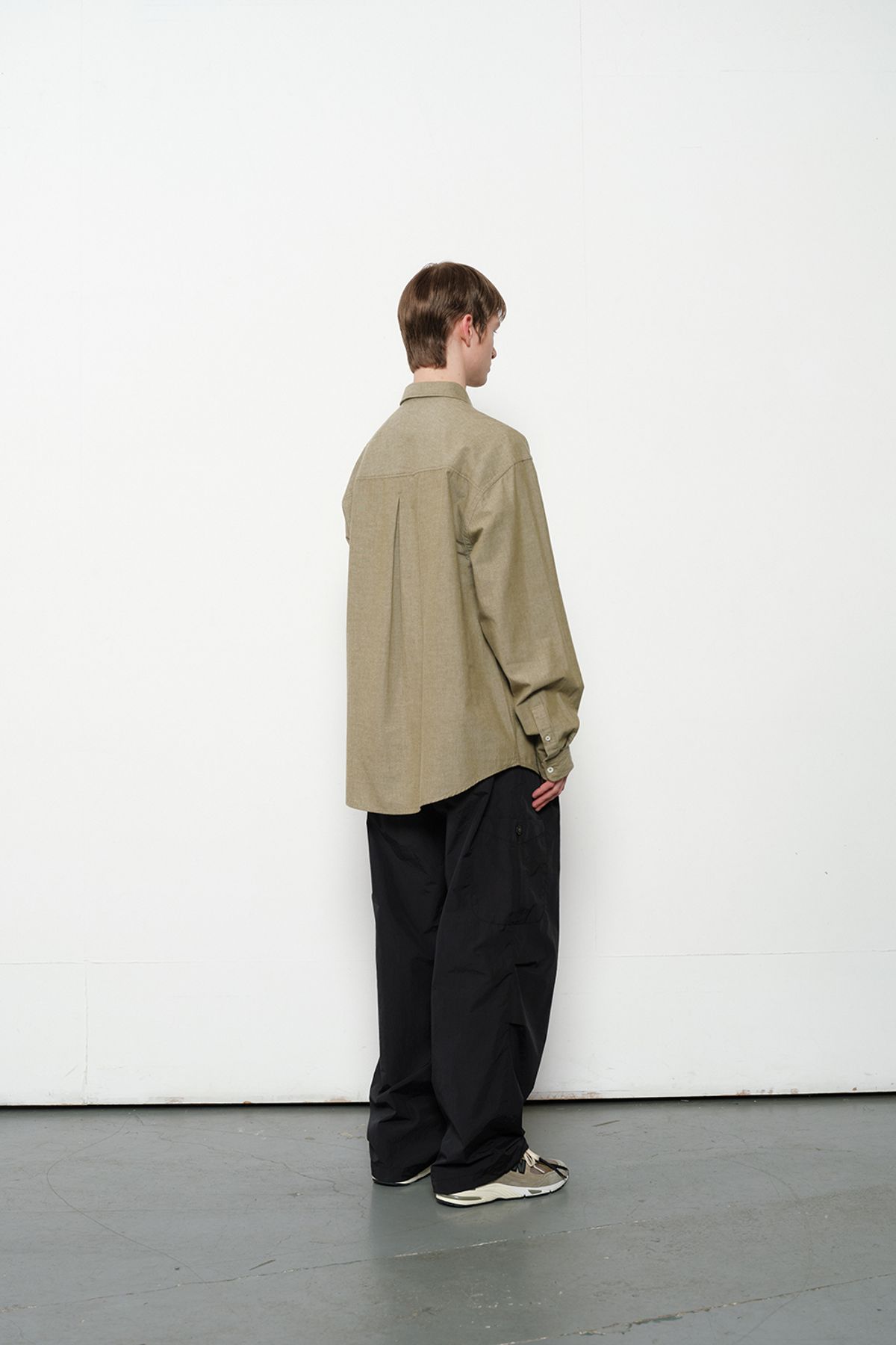 홀리선(HORLISUN) Jane Denim Shirt Olive