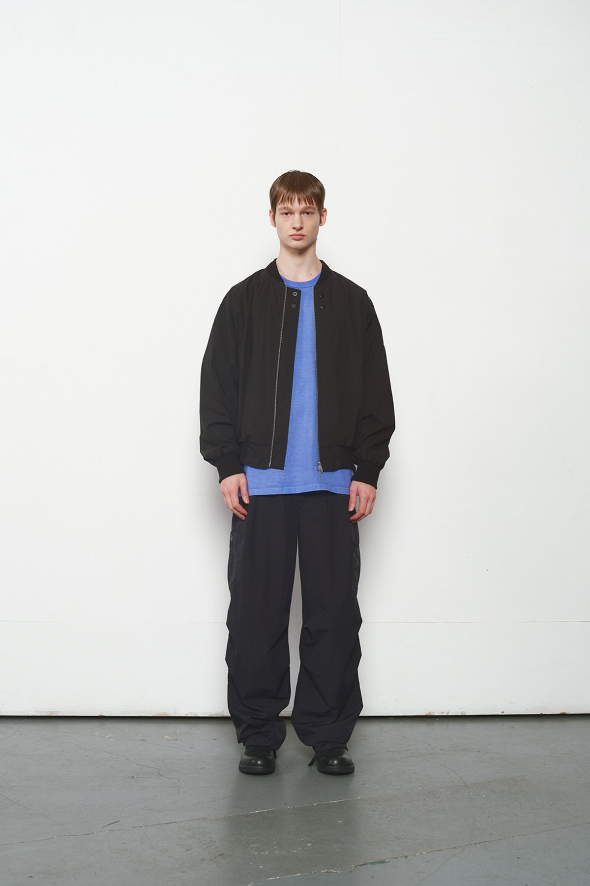 홀리선(HORLISUN) Rivera Crease Back Bomber Jacket Black