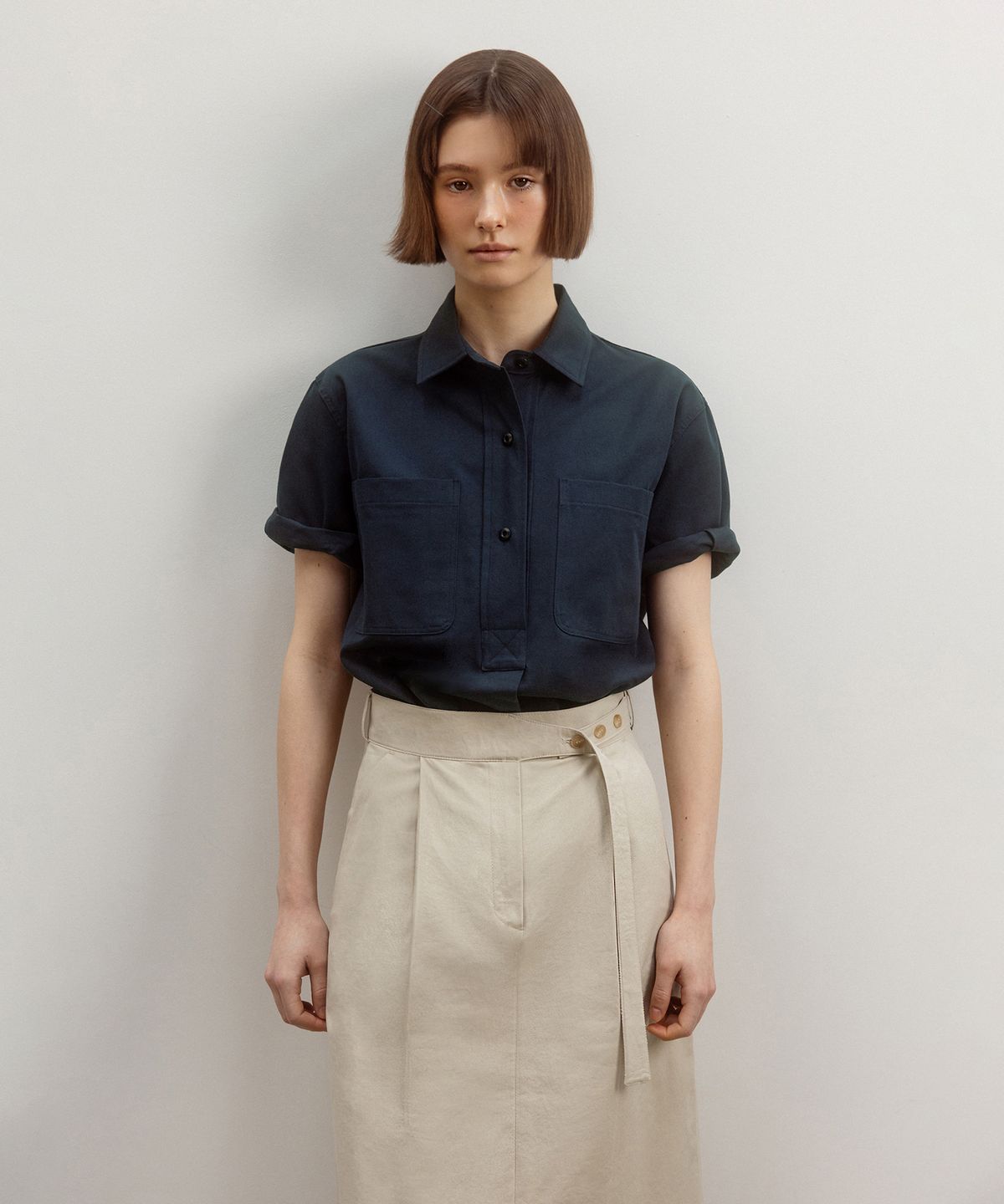 앤니즈(ANDNEEDS) Button belted skirt (beige)