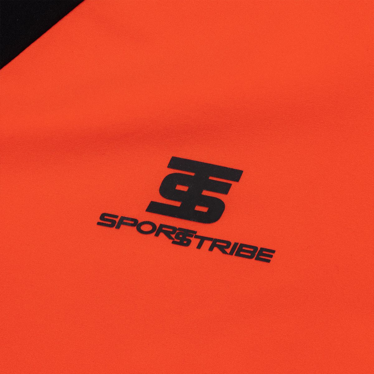 스포츠트라이브(SPORTSTRIBE) ST 반집업 바람막이 BK/OR