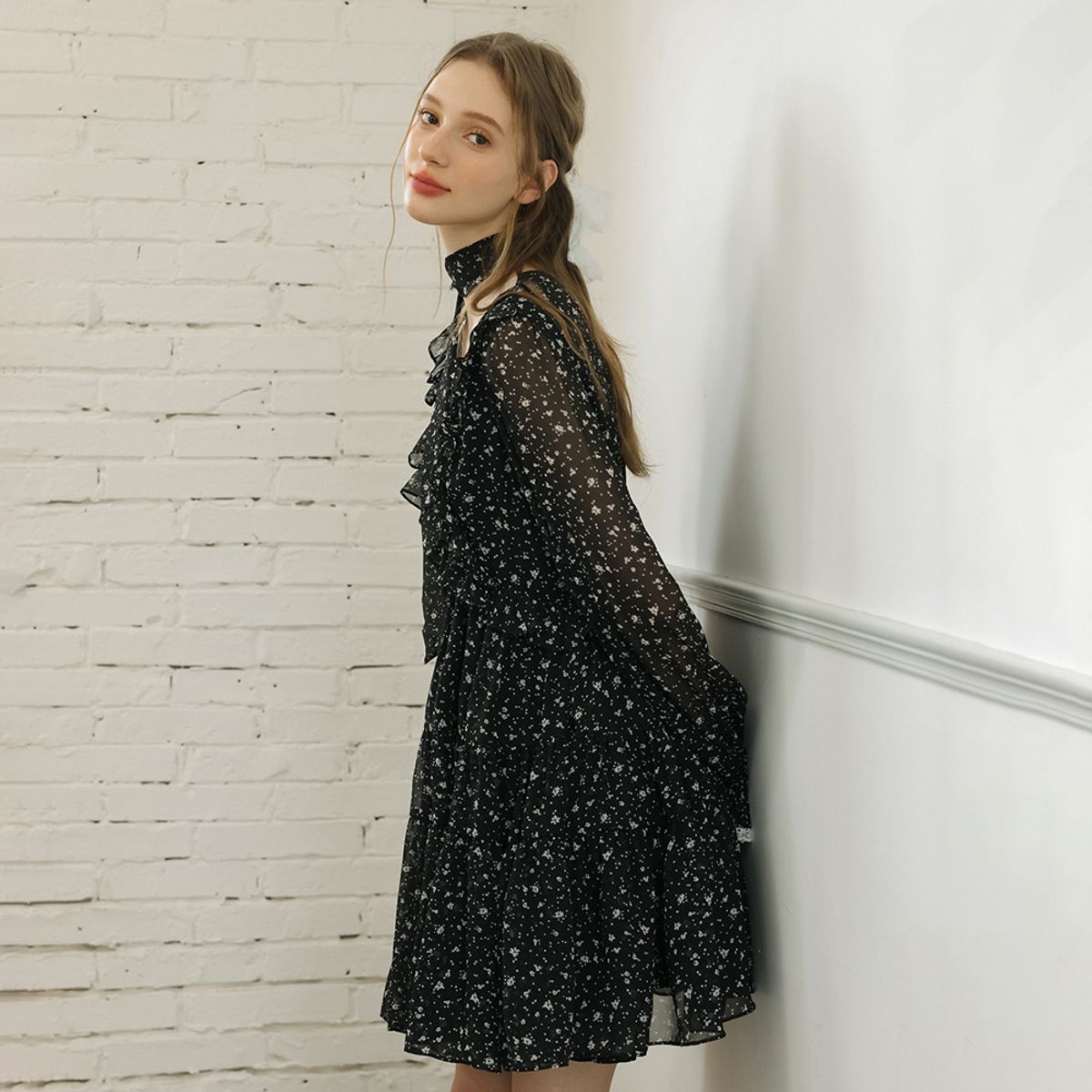 쎄무아듀(CEST MOIDEW) Cest_See-though chiffon v-neck dress