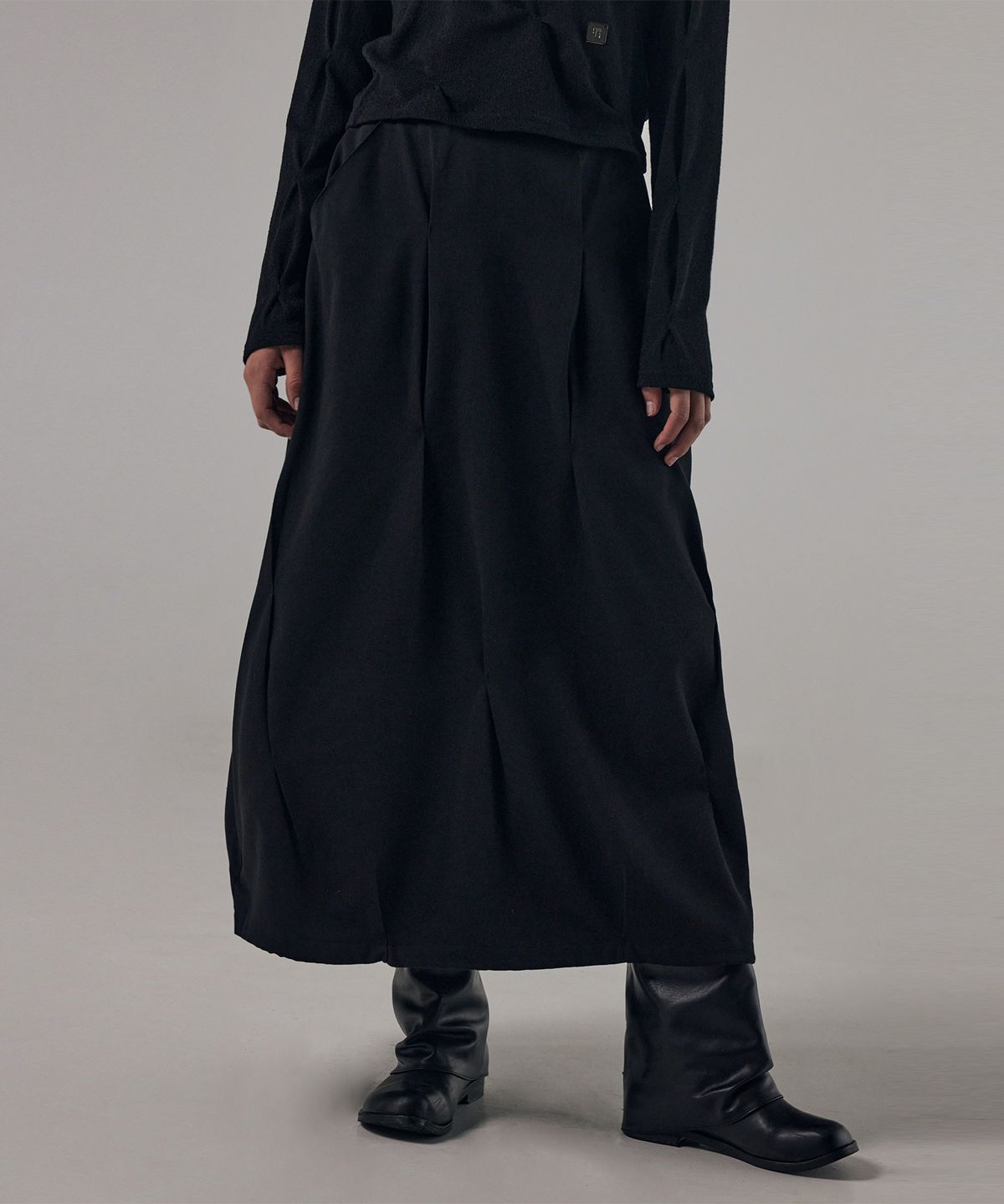 트리밍버드(TREEMINGBIRD) Bar-tack Pleated 2-way Fit Skirt [ Black ]