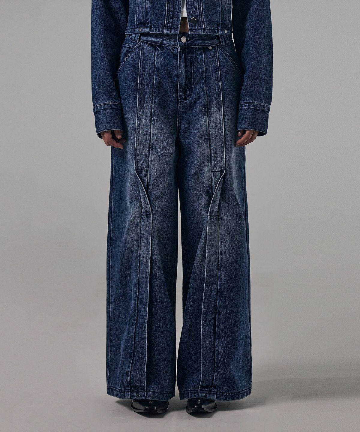 트리밍버드(TREEMINGBIRD) Twisted Wide Denim Set-up Pants [ Blue ]