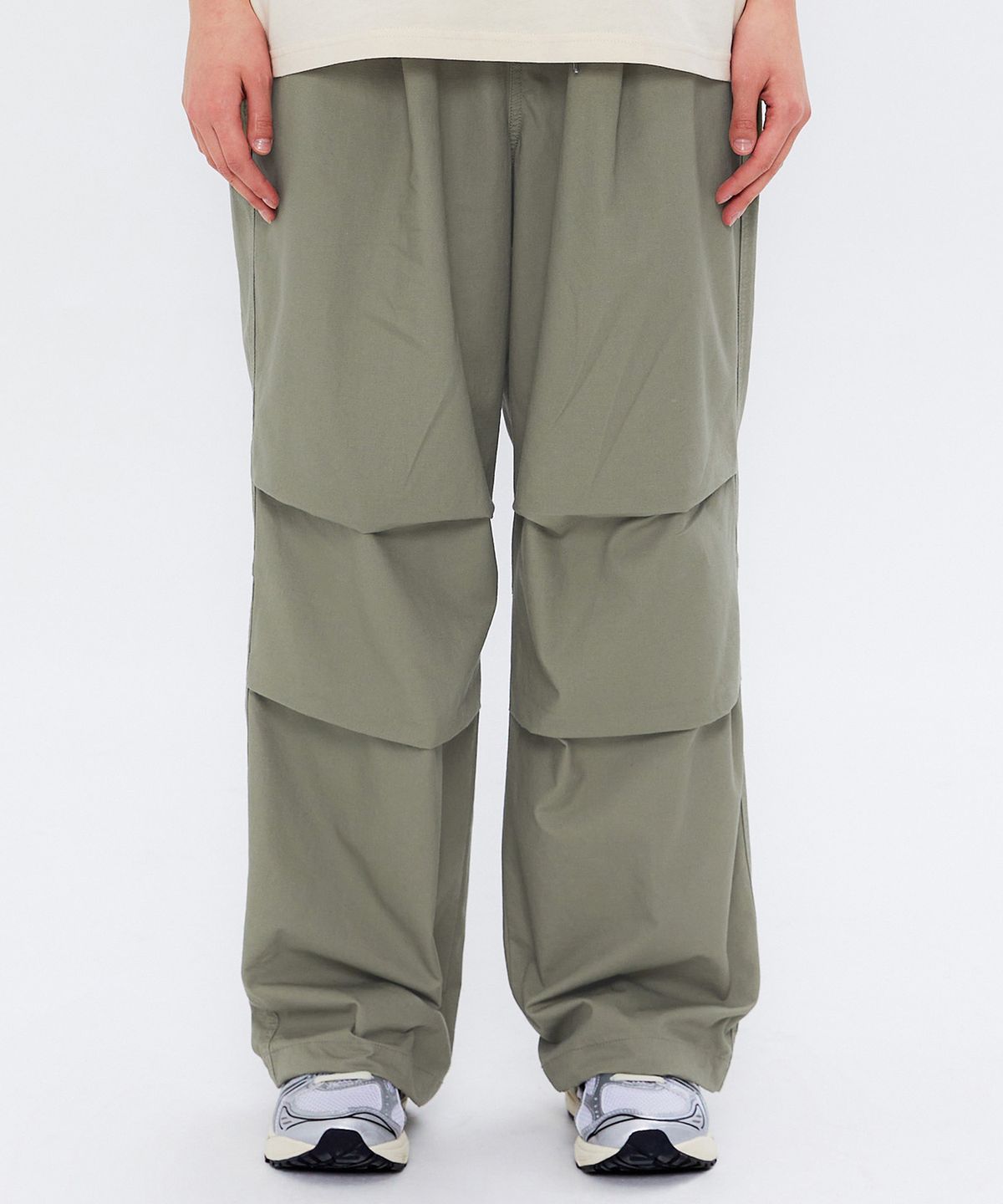 쿨트(KULTE) COTTON WIDE PARACHUTE PANTS KHAKI