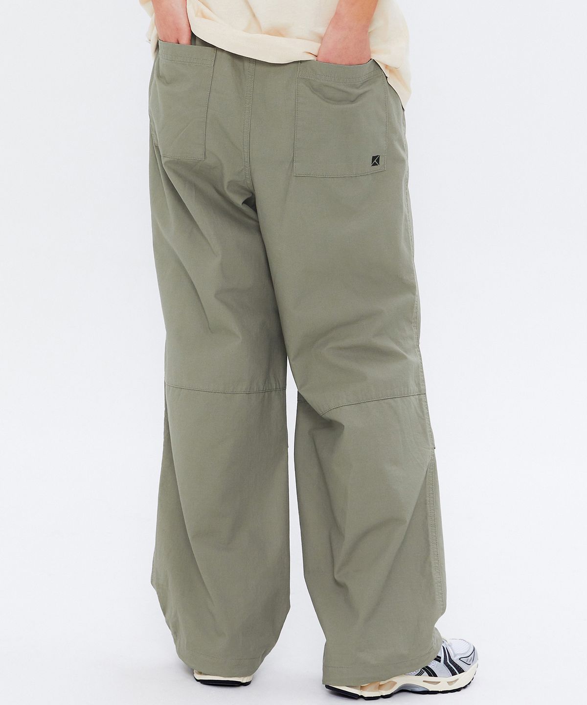 쿨트(KULTE) COTTON WIDE PARACHUTE PANTS KHAKI