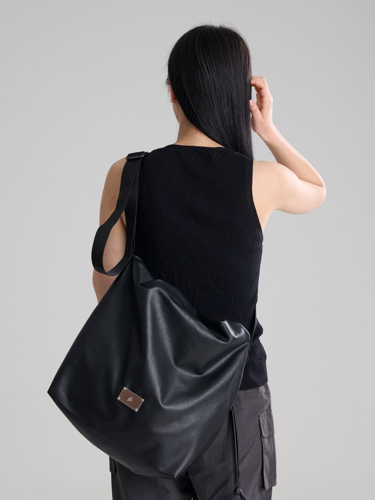 샐볼(SALBOL) LEATHER CITY CROSS BAG [BLACK]
