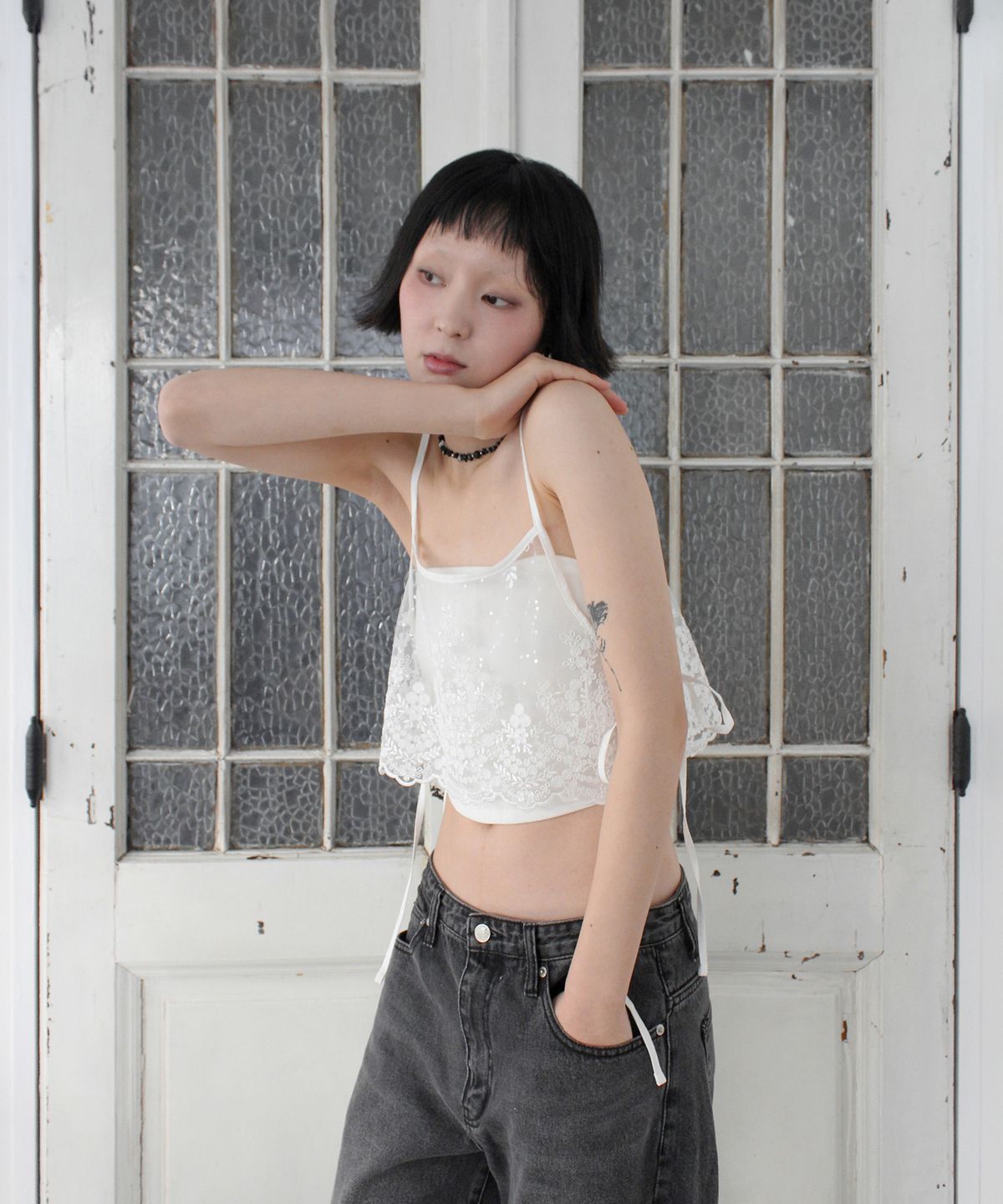 루바티(RUBATI) 시퀸 레이스 뷔스티에_화이트