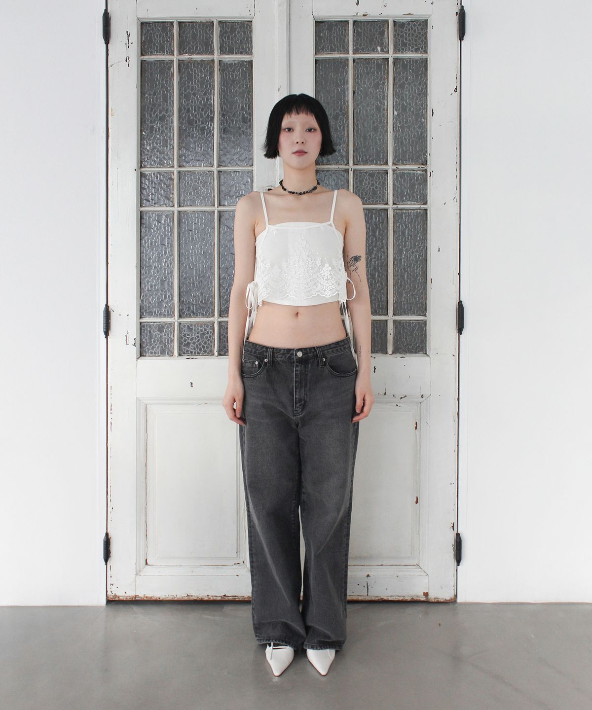 루바티(RUBATI) 시퀸 레이스 뷔스티에_화이트