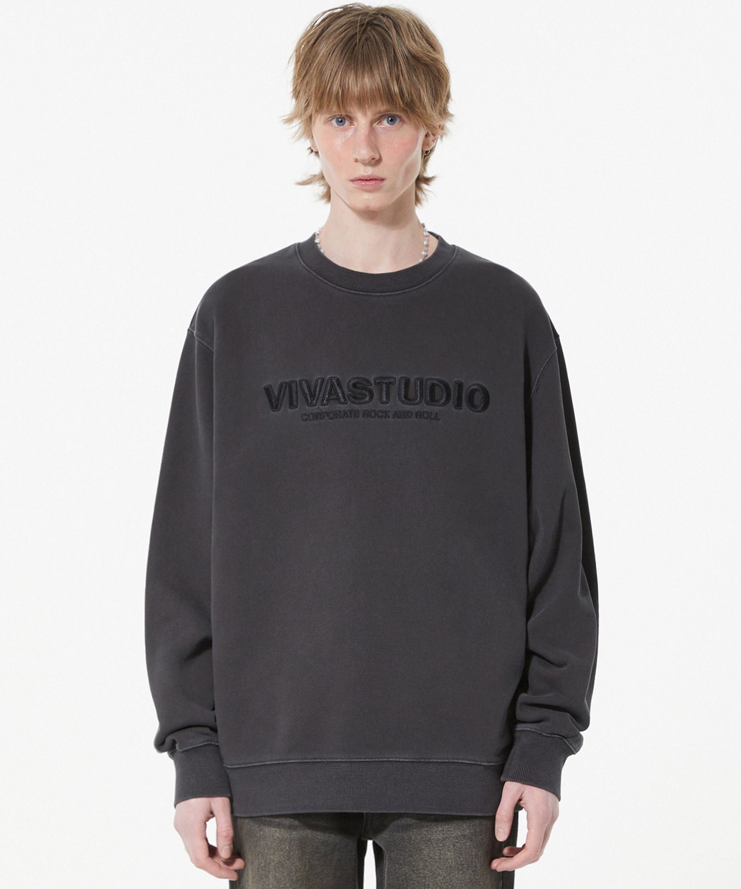 ★関税/送料込★VIVASTUDIO★LOCATION EMBROIDERY CREWNECK LOCATION EMBROIDERY CREWNECK（スウェット）｜VIVASTUDIO（ビバ