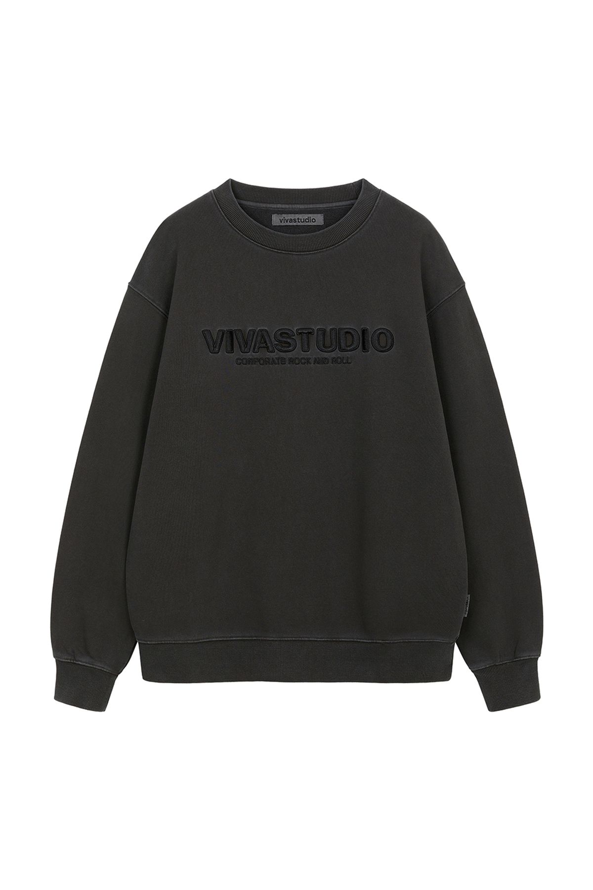 비바스튜디오(VIVASTUDIO) LOCATION EMBROIDERY CREWNECK [GLOSSY BLACK]