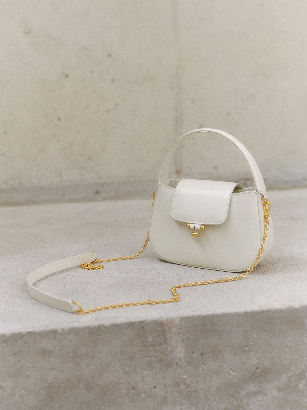 드메리엘(DEMERIEL) Tilda Flap Bag Mini Cream