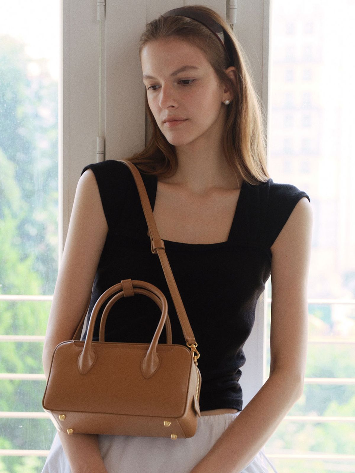 드메리엘(DEMERIEL) Bowling Bag Medium Soft Brown