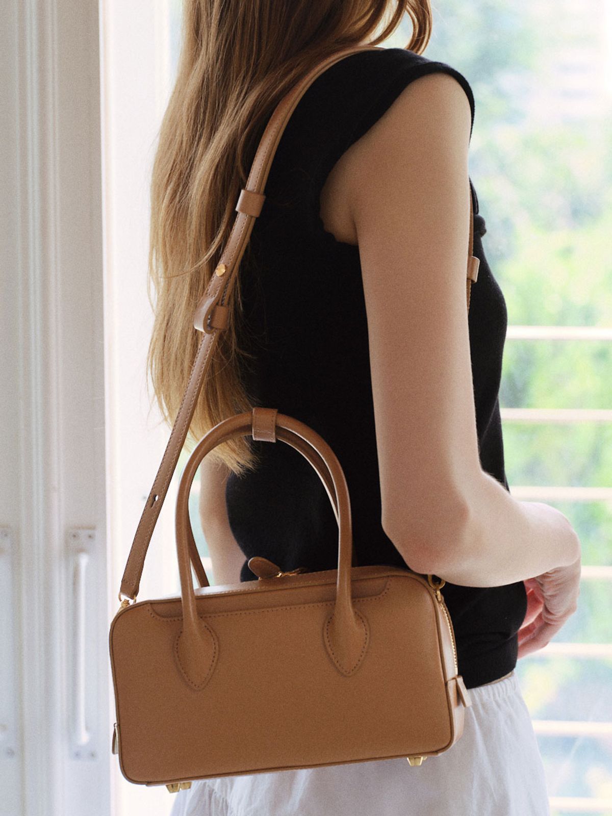 드메리엘(DEMERIEL) Bowling Bag Medium Soft Brown