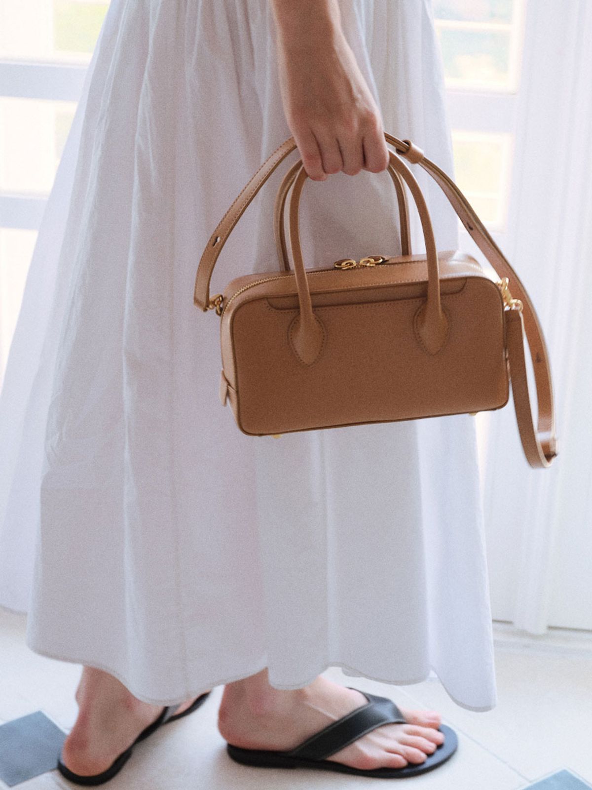 드메리엘(DEMERIEL) Bowling Bag Medium Soft Brown