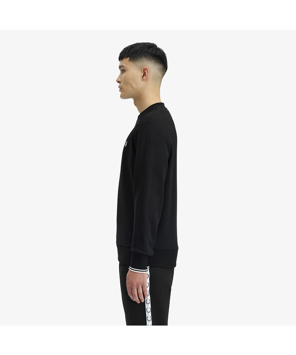 프레드페리(FRED PERRY) [Baseline] 크루넥 스웻셔츠 - 블랙 M7535-184