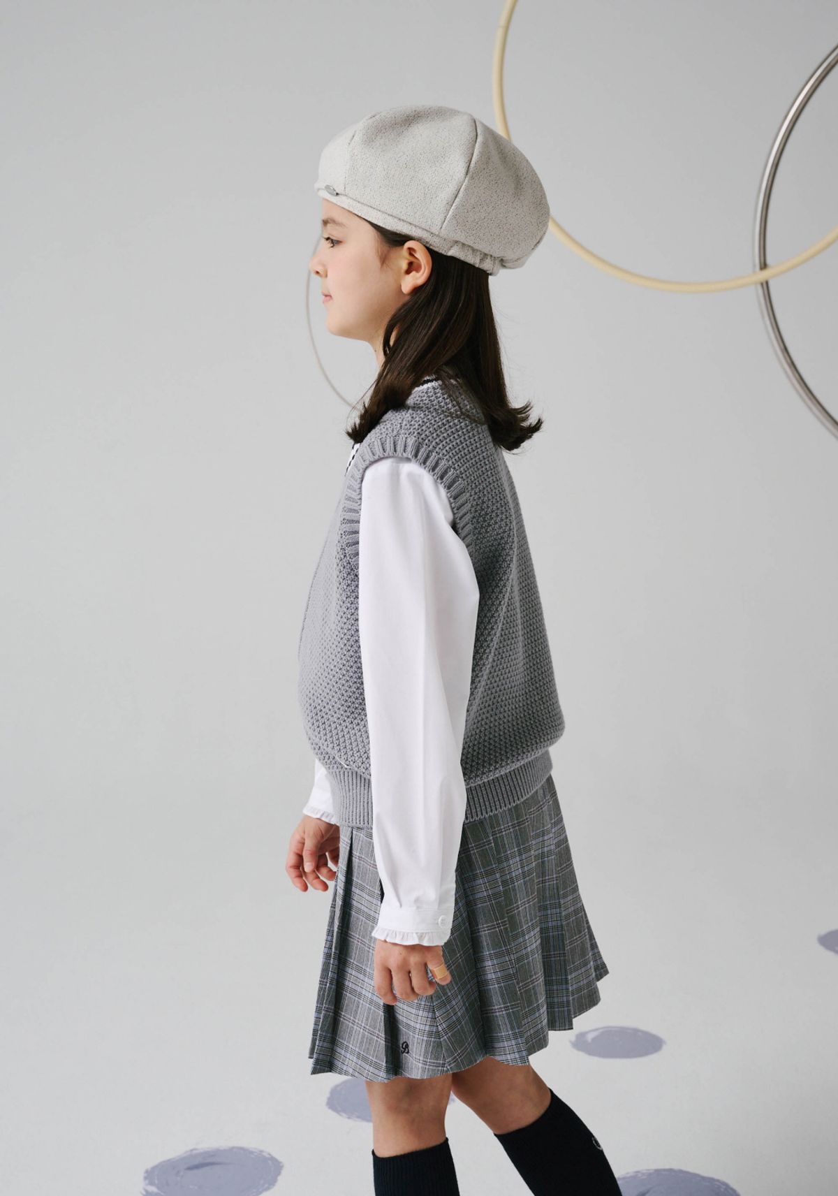 빈(BEEN) 그레이 케이브 브이넥 베스트