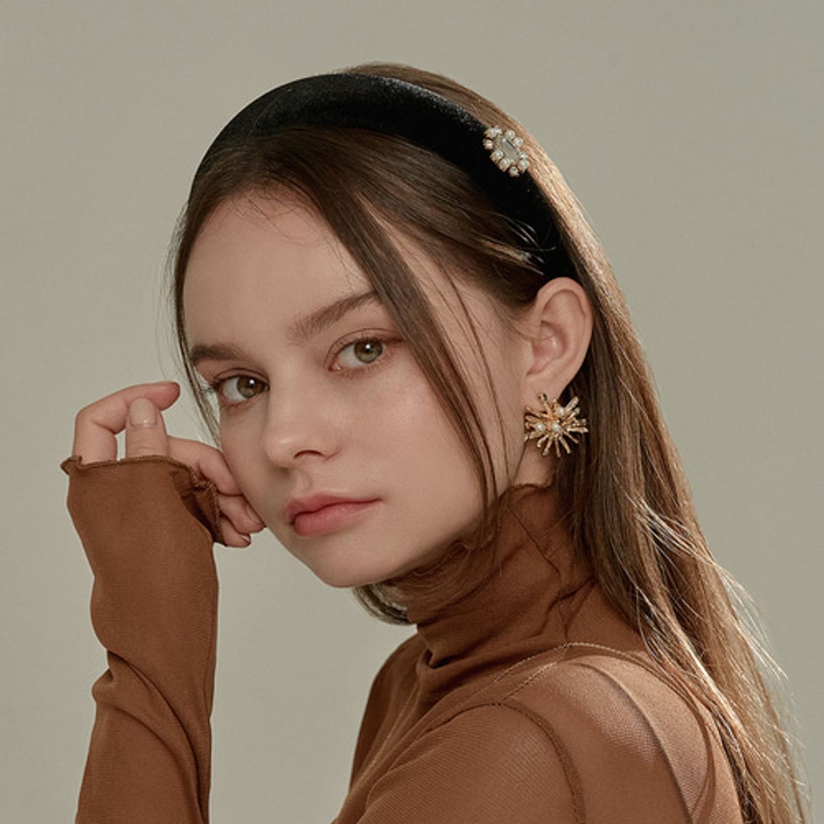 베스티(BESTY) 로얄 벨벳 비앙카 헤어밴드 (Royal Velvet Bianca Hairband)
