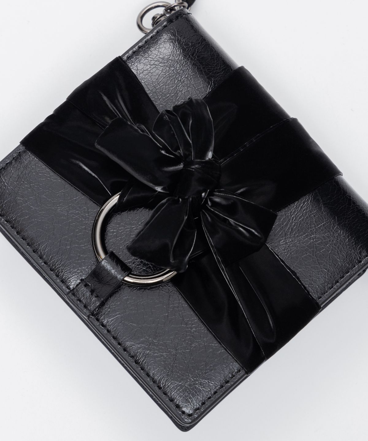 이우가마카라스(IUGAMAKARAS) Knotted Wallet Bag (Real Leather-BK)