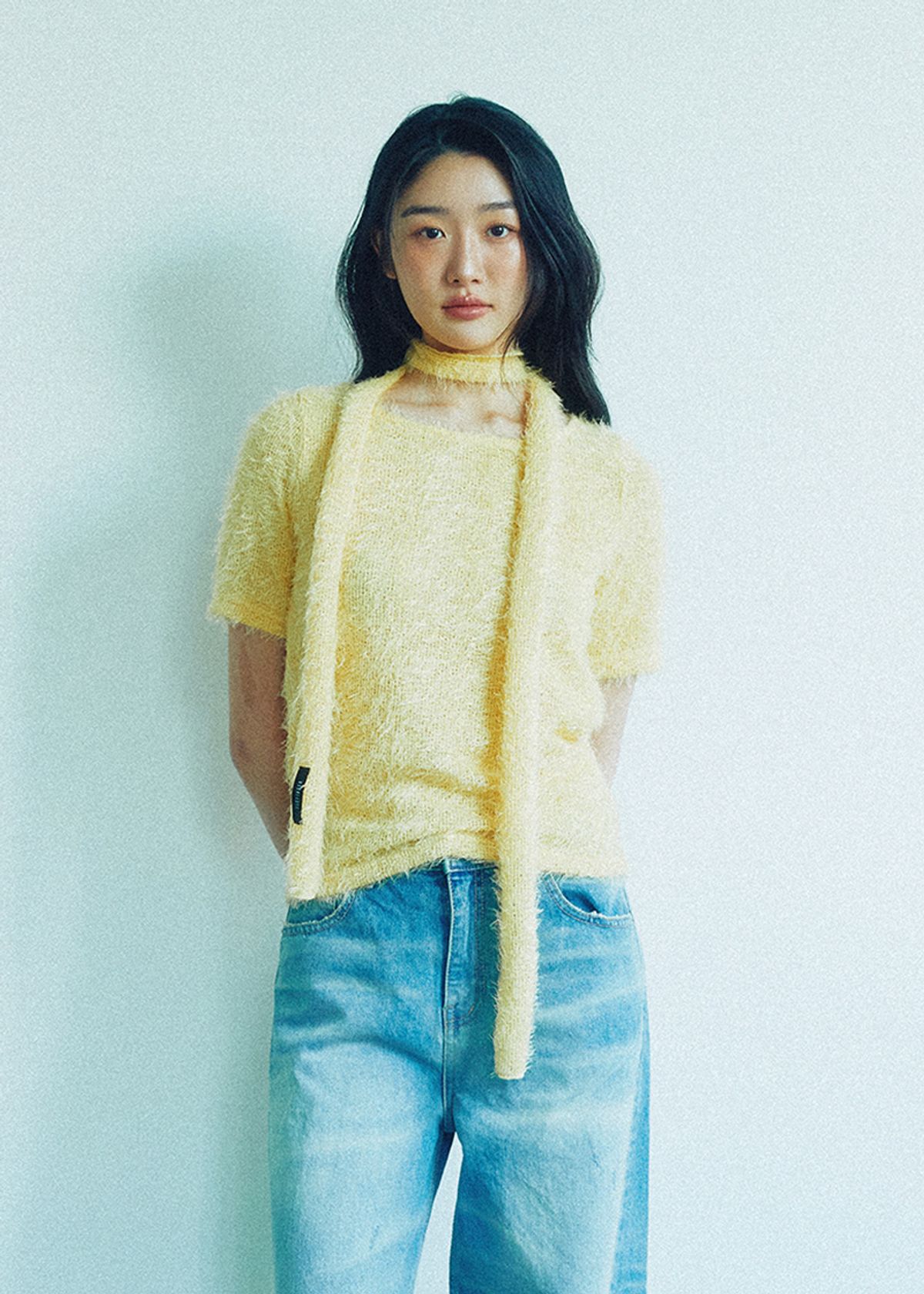 쿠키시(KOOKEESEE) 헤어리한 원단의 라운드넥 탑 (옐로우)