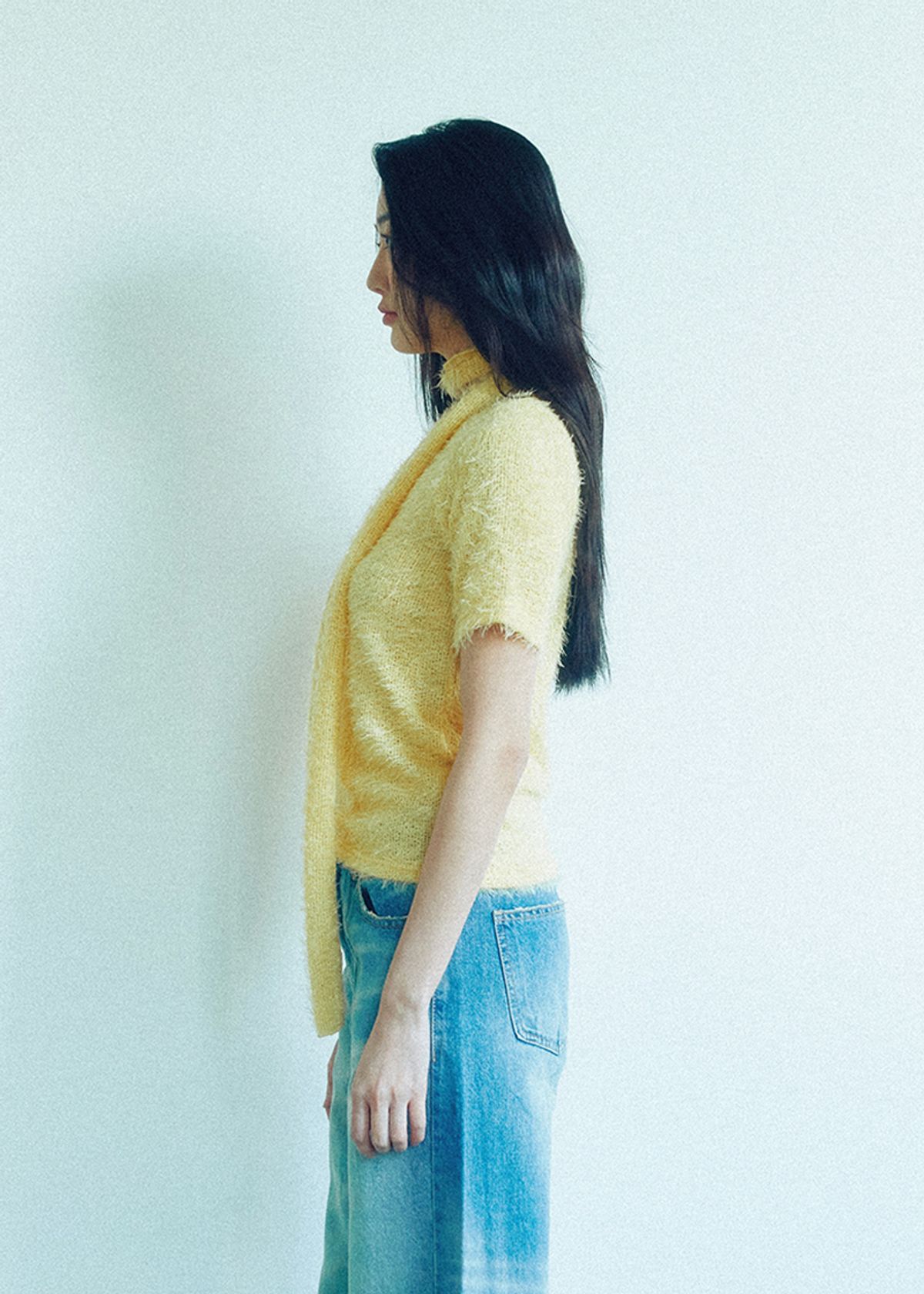 쿠키시(KOOKEESEE) 헤어리한 원단의 라운드넥 탑 (옐로우)