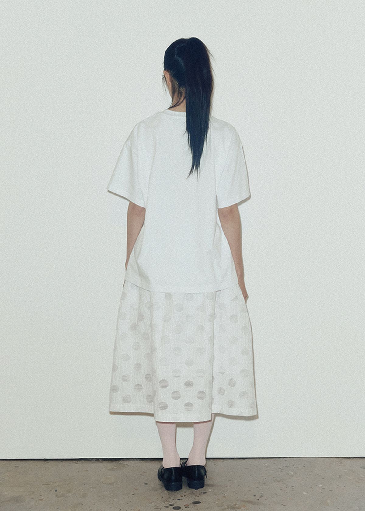 쿠키시(KOOKEESEE) 도트 자카드 플레어 밴딩 스커트 (화이트)