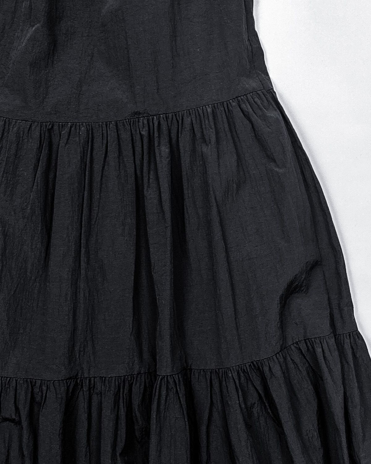 마롯(MARROT) SHIRRING FRILL LONG SKIRT_BLACK