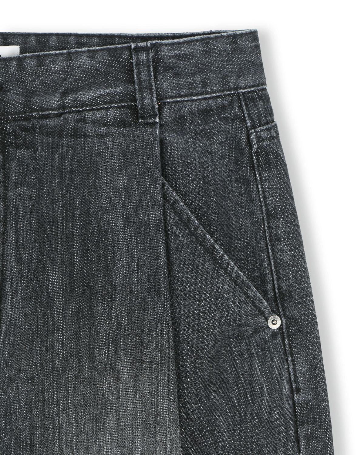 비슬로우(BESLOW) DEEP ONE TUCK FADED JEANS FADE BLACK
