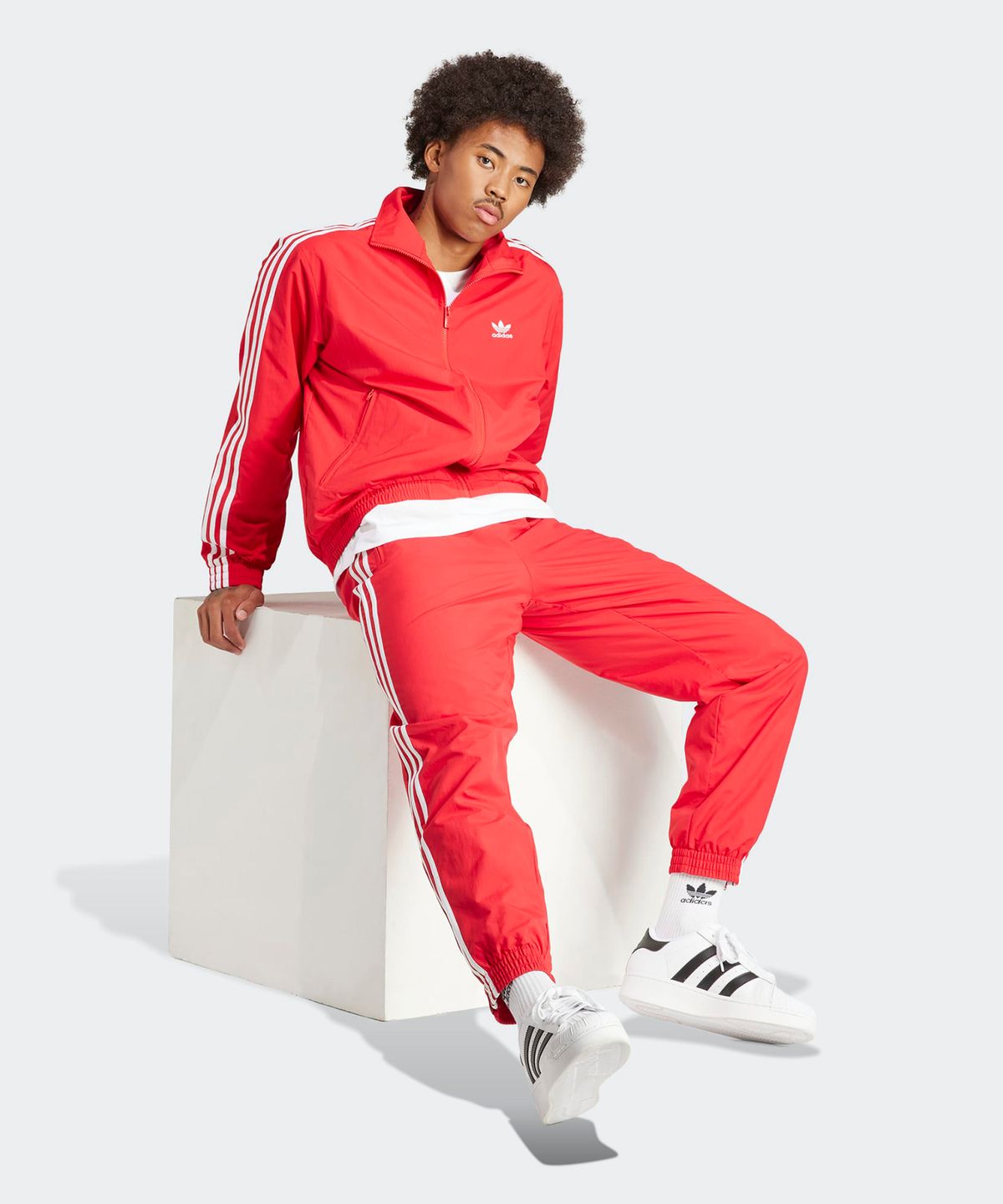 아디다스(ADIDAS) 우븐 파이어버드 트랙탑 - 레드 / IT2495